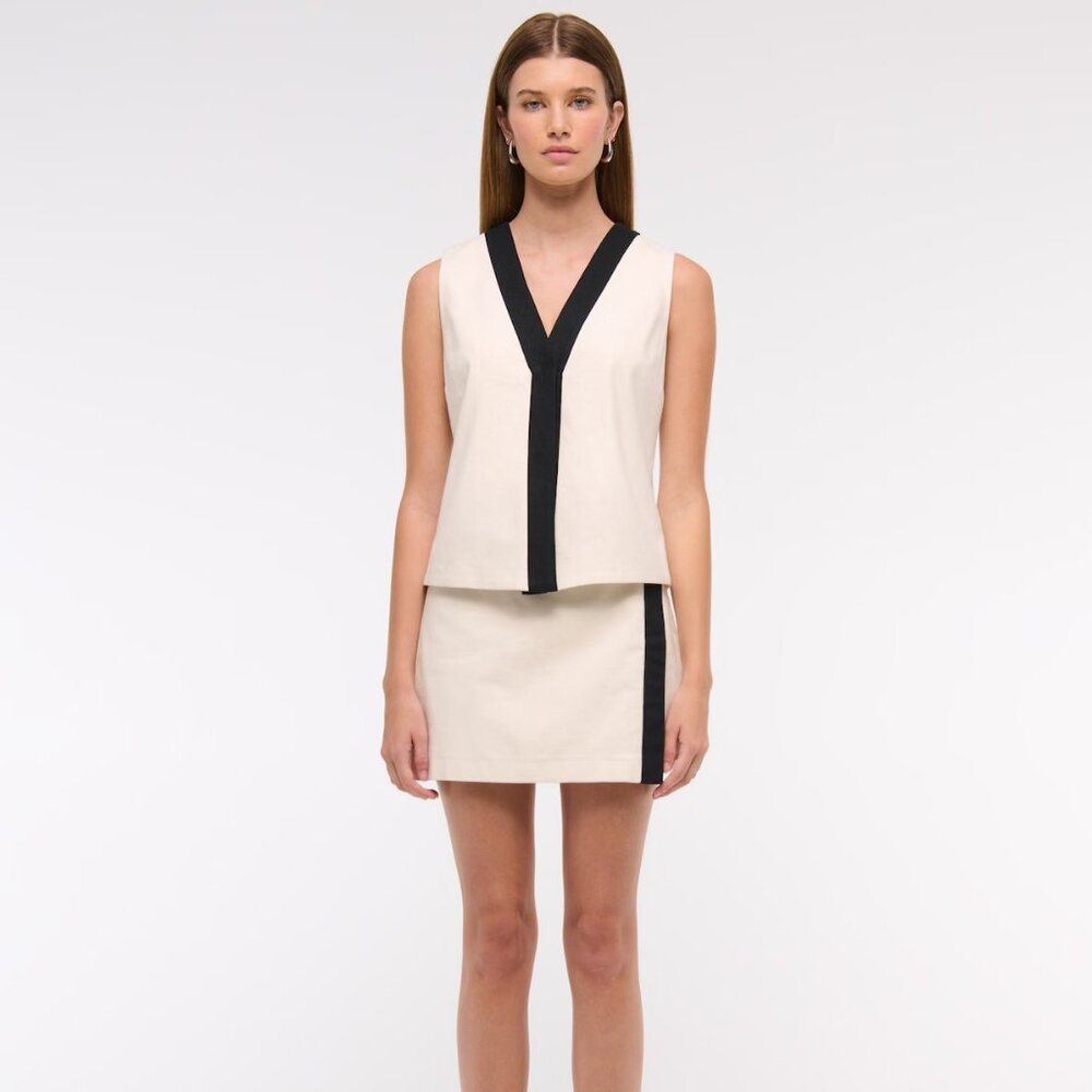 NWT Abercrombie Mid Rise Wrap Mini Skort - Black and White